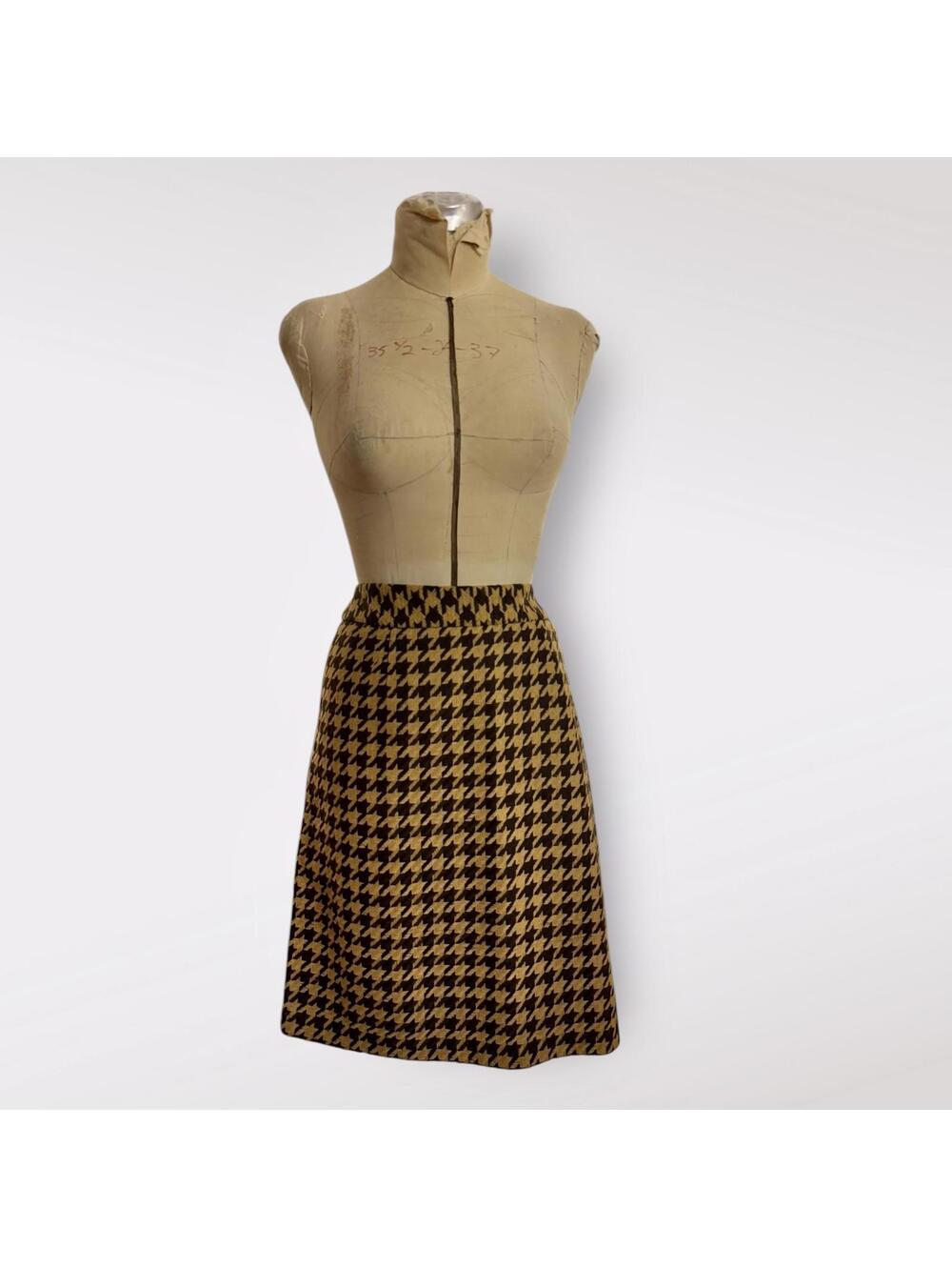 Chadwicks Vintage Houndstooth Pattern A-Line Skirt